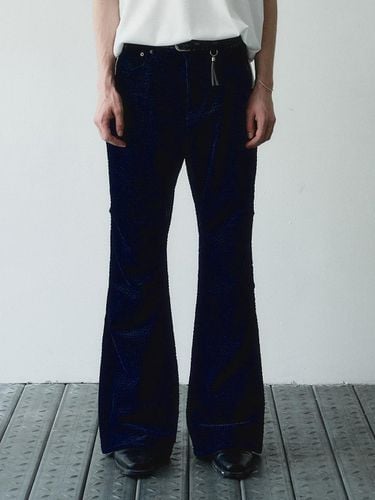 Wave Corduroy Flare Pants_Navy - NOIRER - Modalova