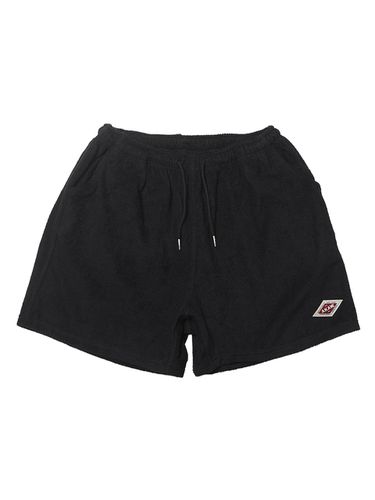 Oversized Terry Towel Shorts Black - AKAW - Modalova