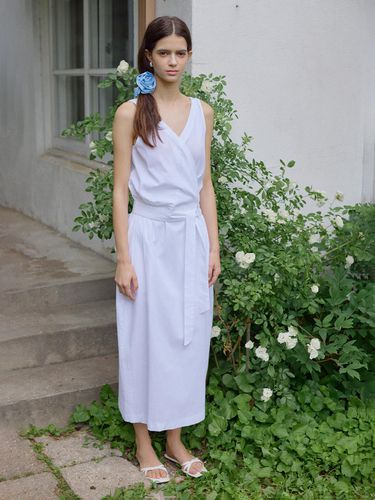 Wrinkle Wrap Dress_White - REBOLD - Modalova