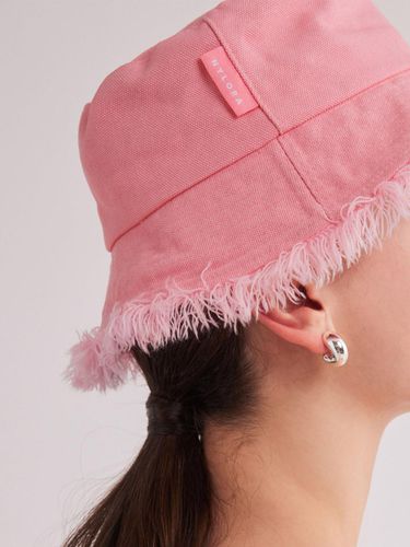 Nylora Fringe Bucket Hat_Pink - NYLORA - Modalova