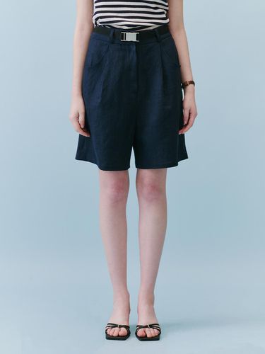 Buckle Linen Shorts_Navy - REBOLD - Modalova