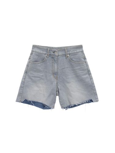 Cut Out Point Denim Shorts_Sky - Matin Kim - Modalova