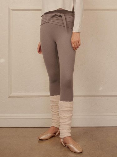 Oscar Leggings_Mocha - NYLORA - Modalova