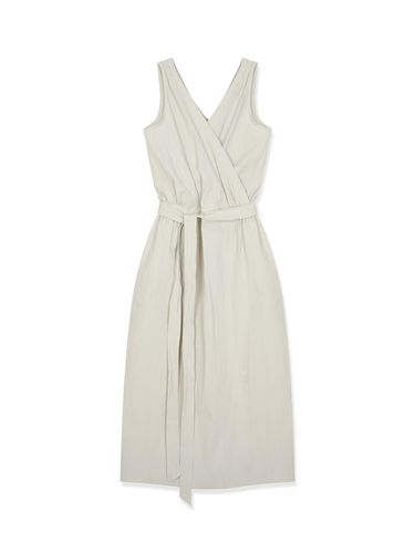 Wrinkle Wrap Dress_Beige - REBOLD - Modalova