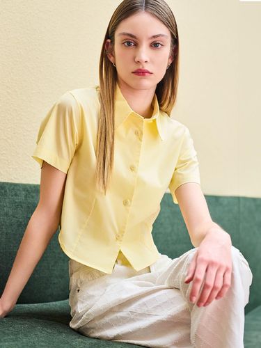 Wrinkle Free Crop Half Shirt - GENERAL IDEA - Modalova