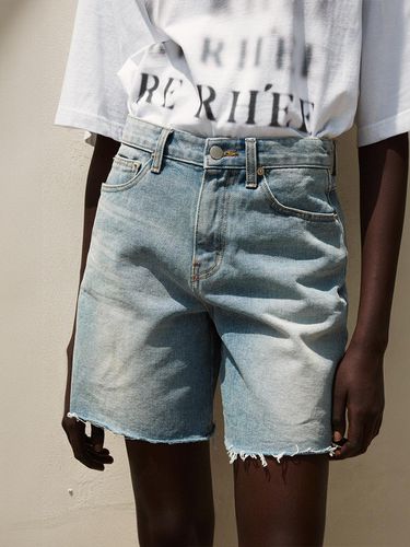 Raw Hem Denim Shorts - RE RHEE - Modalova