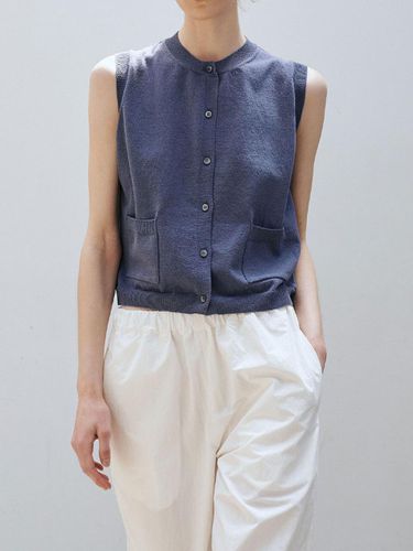 Pocket Knit Vest (3 Color) - WHEN WE WILL - Modalova