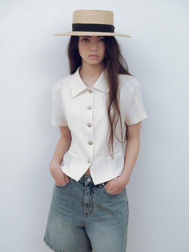 Button Collar Half Blouse - URAGO - Modalova