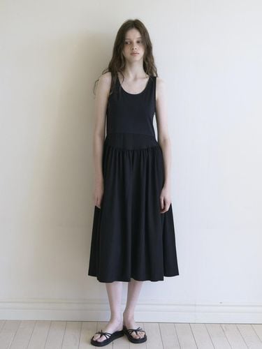 Letter Dress_Black - Tillber - Modalova