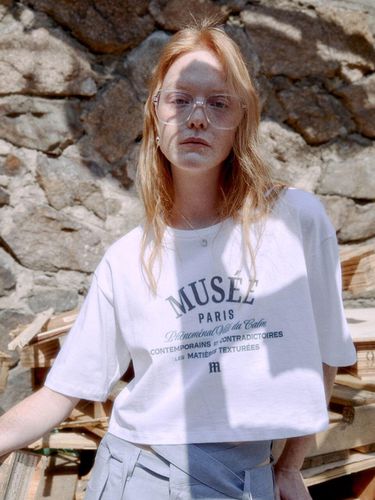 LOGOS Paris Graphic Crop T-shirt_White - MUSEE - Modalova