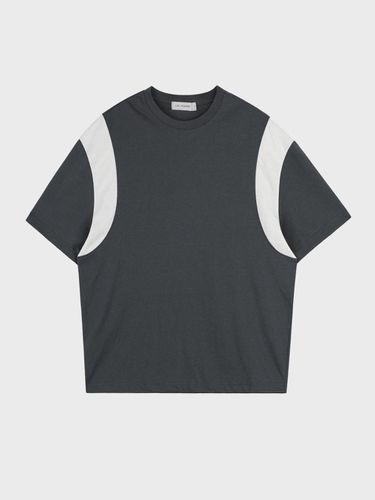 Overfit Shoulder Line T-shirt_Charcoal - LIEU HOMME - Modalova