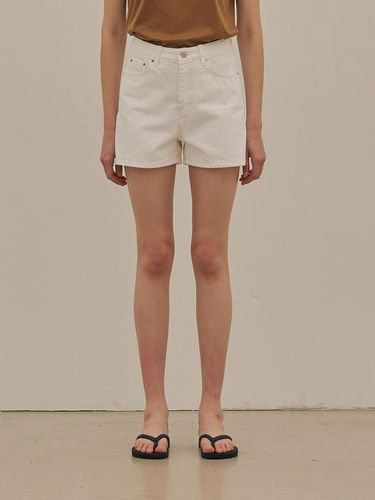 Cream Cone Denim Shorts - MangoManyPlease - Modalova