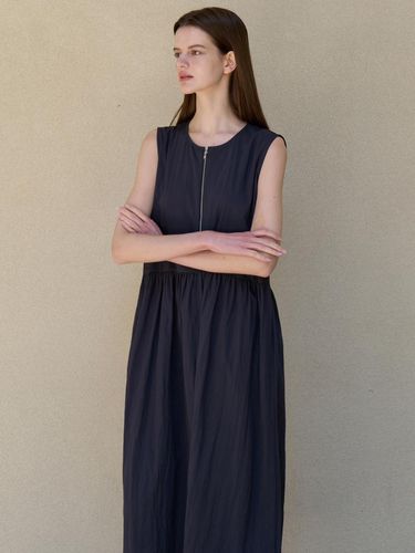 Cozy Shirring Dress_Charcoal - Amour moier - Modalova