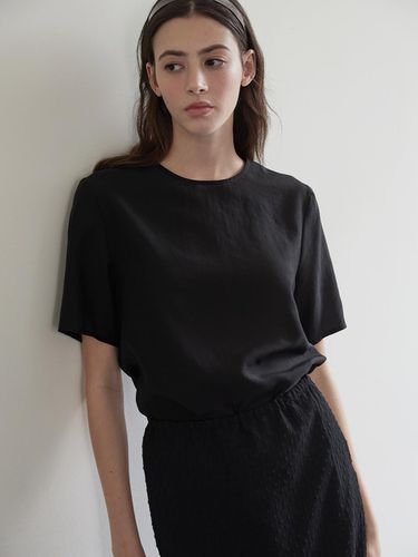 Sheer Modern Half Sleeve Top_Black - BEMUSE MANSION - Modalova