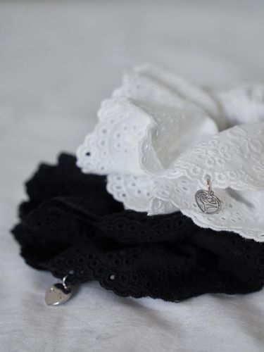 Flower Lace Scrunchie - OVT-U - Modalova