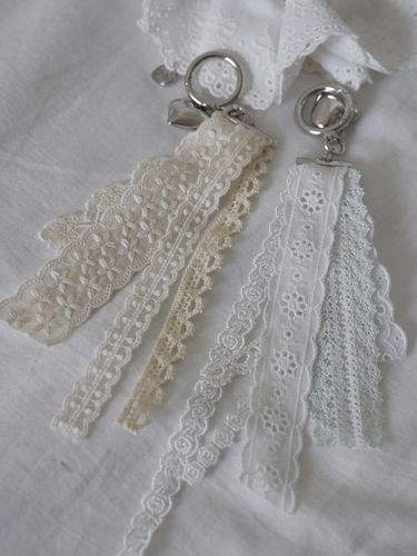 Lace Tail Keyring - OVT-U - Modalova