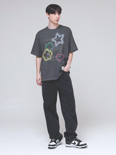 Spray Doodle T-shirt_Charcoal - GRAVER - Modalova