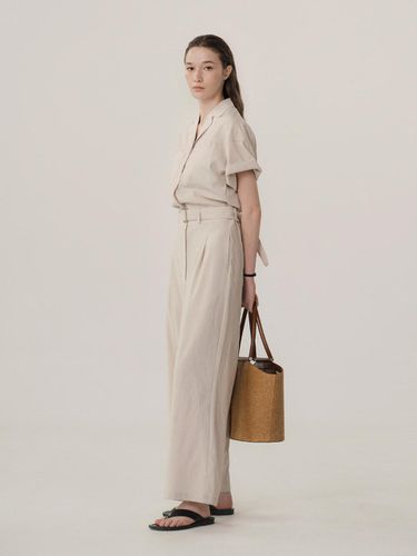 Compose Pocket Belted Jumpsuit - MOMET - Modalova