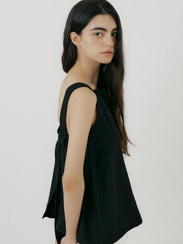 Linen Back Stitch Tie Sleeveless Blouse_Black - L’oiE - Modalova