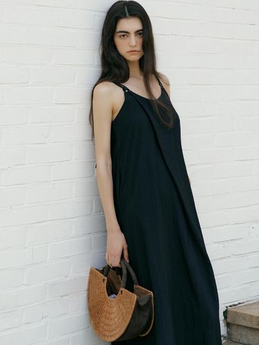 Free Strap Overlap Dress_Black - L’oiE - Modalova