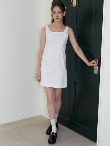 Basic Tension Mini Dress_Off White - KINDABABY - Modalova