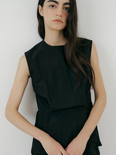 Front Back Pintuck Sleeveless Blouse_Black - L’oiE - Modalova