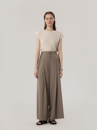 Noting Belt Wide Pants Brown - MOMET - Modalova