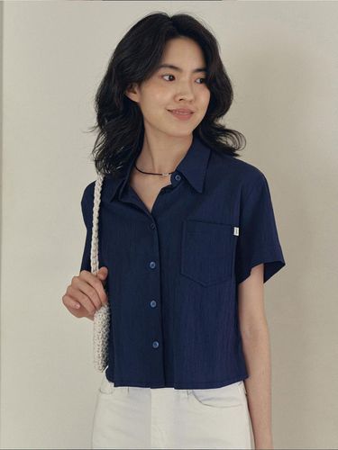 Summer Standard Crop Shirt_Navy - LOEIL - Modalova