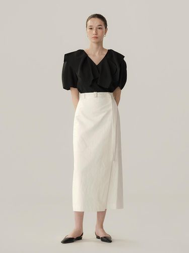 Vinyl Belt Skirt White - MOMET - Modalova