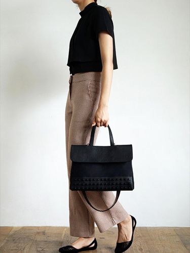 Black Studs Tote Bag - KWANI - Modalova