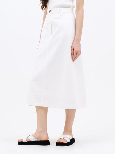 Classic A Line Skirt_White - Jun by Jun k. - Modalova