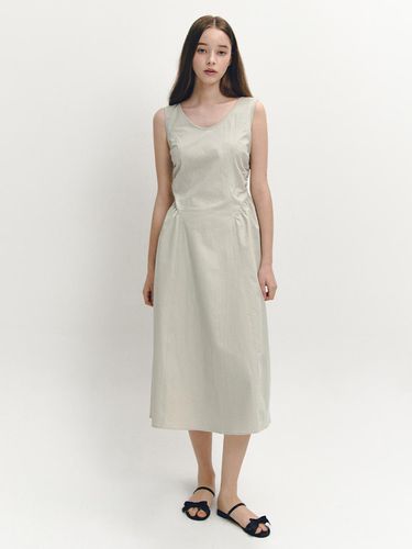 Back Ribbon Sleeveless Dress - marieclaire - Modalova