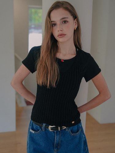 ROSE T-shirt_Black - eveningbrings - Modalova