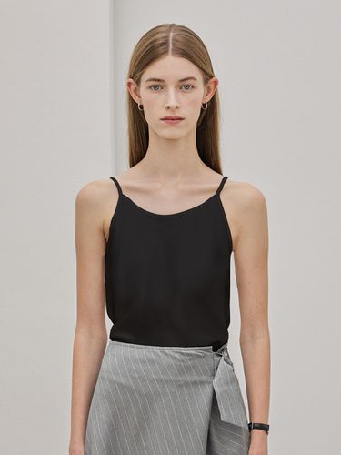 Scoop Neck Sleeveless Top - Black - hyyk - Modalova