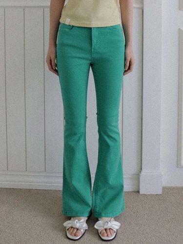 Vivid Slim Boot Cut Pants_Green - HAINT - Modalova