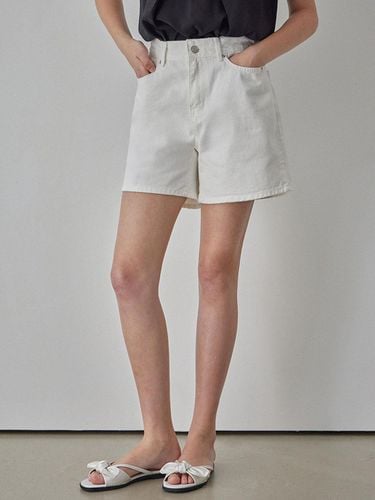 Leon Banding Short Denim Pants_White - HAINT - Modalova