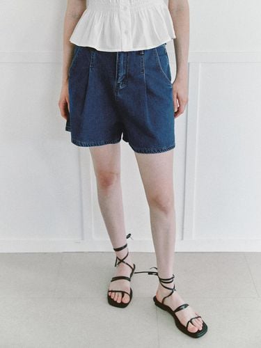 Single-pleat Denim Shorts - marieclaire - Modalova