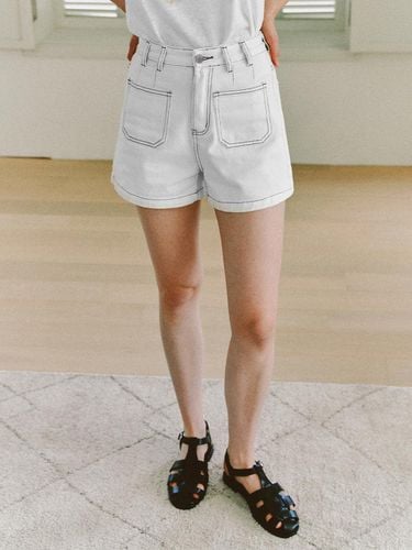 Pocket Detail Denim Shorts - White - marieclaire - Modalova