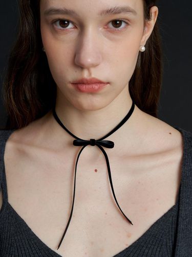 Ribbon Velvet Choker - LOVE ME MONSTER - Modalova