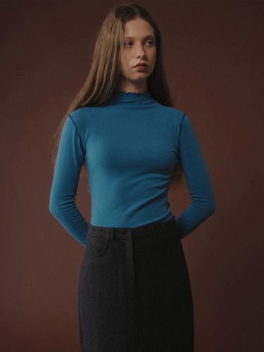 Wave Half Turtleneck T-shirt - URAGO - Modalova