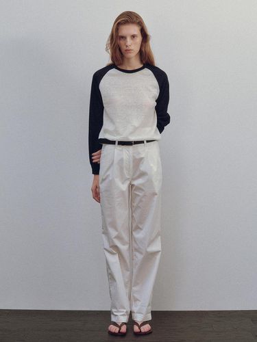 Parti Tuck Trouser_White - NOTHING WRITTEN - Modalova