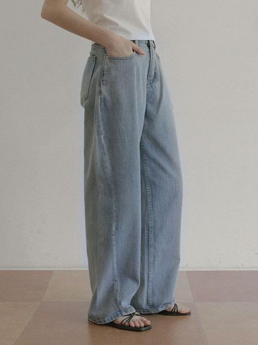 Melanie Diagonal Cutting Denim Pants - TWEE - Modalova