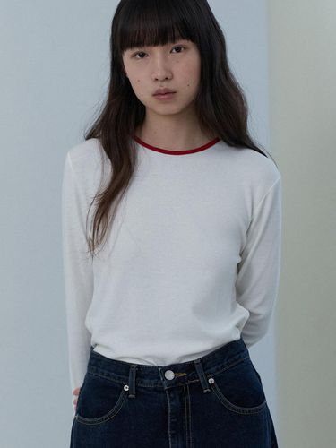 Two Tone Long Sleeve T-shirt - URAGO - Modalova