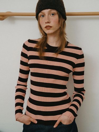 Stripe Ribbed Slim Knit Top - URAGO - Modalova