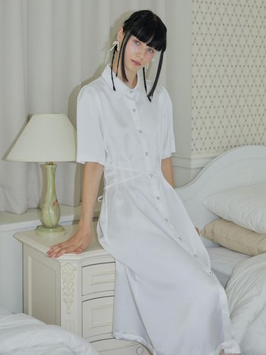 Silky Cross Shirt Dress - White - ILLUSTRIS ILLUSION - Modalova