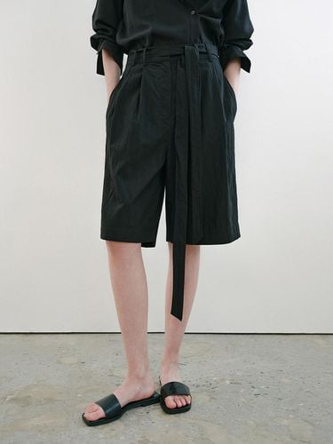 Waist Strap Bermuda Shorts - Black - OWN FEATURE COLOUR.OFC - Modalova