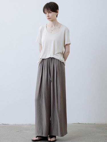 Wrinkled Wide Leg Pants - tageechita - Modalova