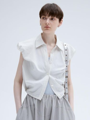 Minimal Striped Sleeveless Shirt - tageechita - Modalova