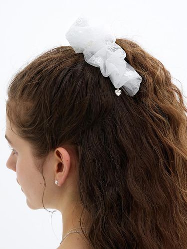 Mesh Rose Dangle Scrunchie - FLOWOOM - Modalova