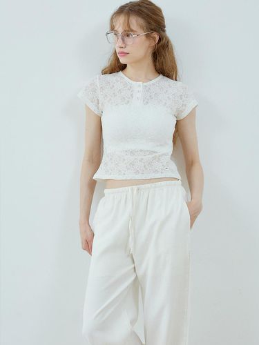 Lace Button Top - HHIPS - Modalova